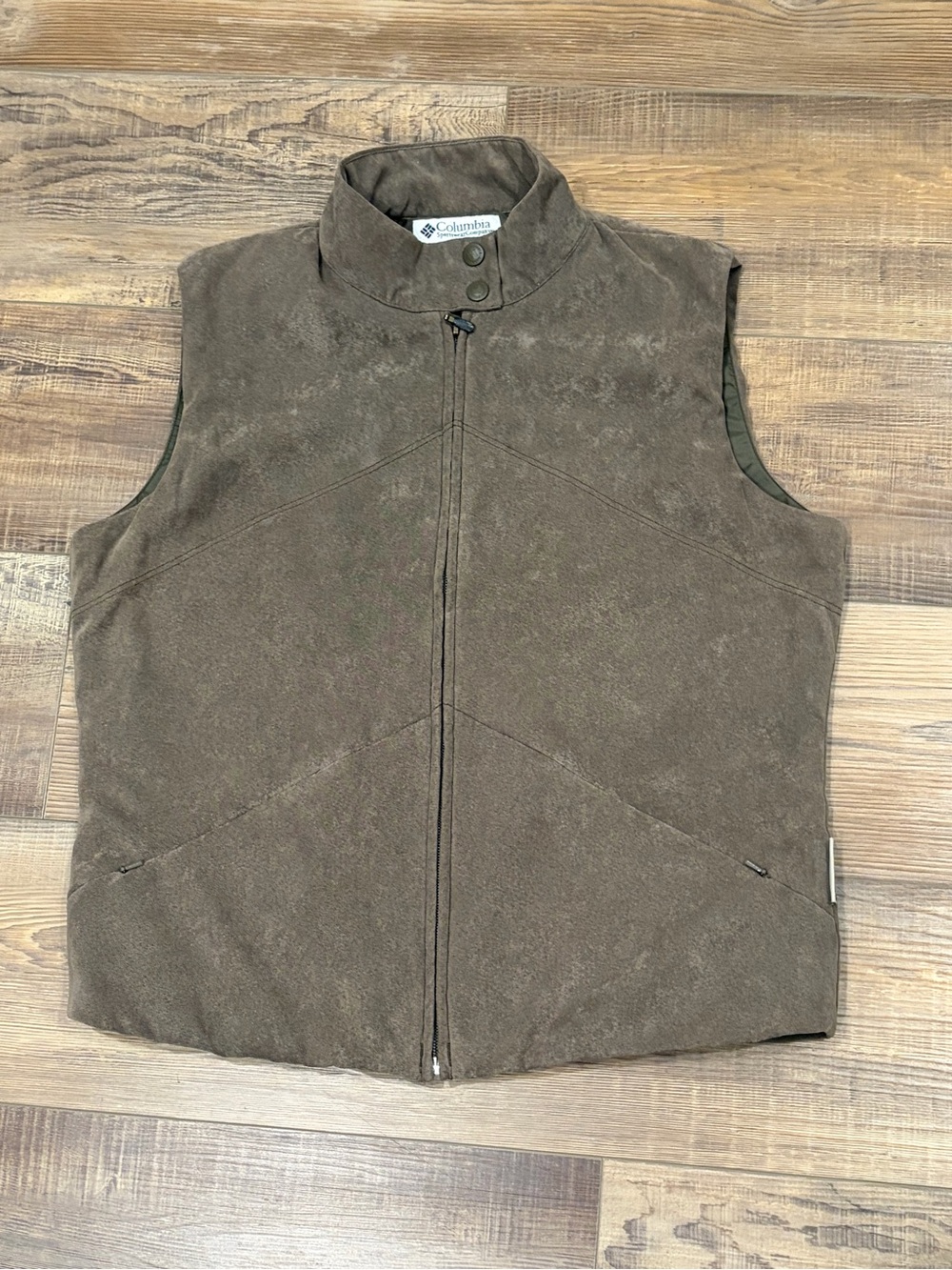 Columbia vintage 02’ Brown soft outside shell Full-Zip Vest pockets